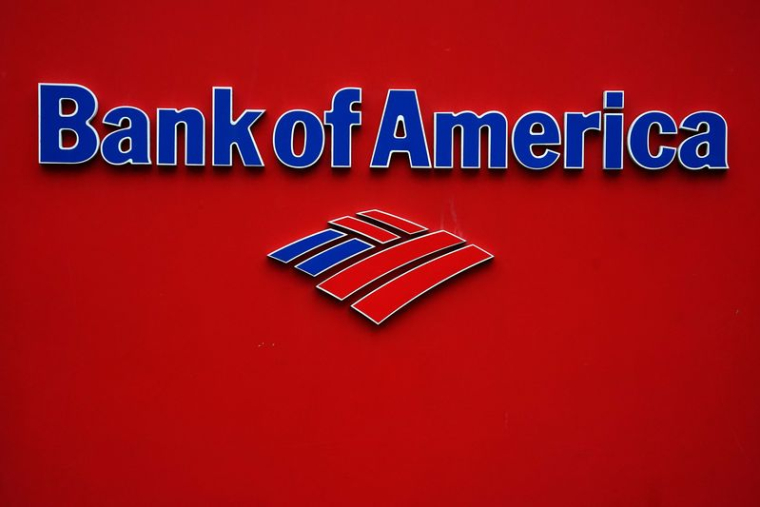 Le logode Bank of America (BofA) dans le quartier de Manhattan à New York, aux États-Unis