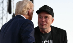 Donald Trump et Elon Musk à Butler, aux États-Unis, le 5 octobre 2024. ( AFP / JIM WATSON )