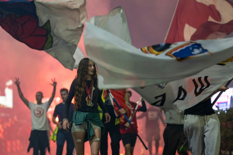 Le mouvement des étudiants dans le centre de Belgrade, le 21 octobre 2026, avant les élections législatives anticipées du 25 octobre en Serbie ( AFP / Andrej ISAKOVIC )