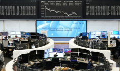 Le graphique de l'indice boursier allemand DAX est affiché à la bourse de Francfort