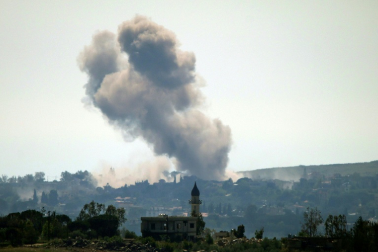 De la fumée après une attaque aérienne israélienne dans le sud du Liban, le 11 mai 2026 ( AFP / - )