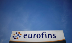 Le logo d'Eurofins Scientific à l'extérieur d'un bâtiment de la société à Nantes