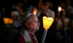 Le pape Léon XIV prend part à une procession le 27 septembre 2026 à Lourdes, dans les Hautes-Pyrénées ( AFP / Ed JONES )