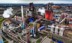 "L'Europe a publié en mars un plan acier, qui est bien défini, mais l'application des décisions est beaucoup trop lente par rapport aux enjeux actuels" estime Alain Le Grix de la Salle, président d'ArcelorMittal France. ( AFP / INA FASSBENDER )