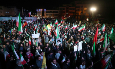 Rassemblement place Engelab à Téhéran après l'annonce d'un cessez-le-feu entre les Etats-Unis et l'Iran, le 8 avril 2026 ( AFP / STR )