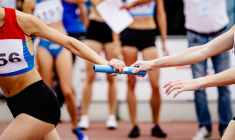 Souscrire un prêt relais implique de prendre des précautions pour protéger votre épargne et maintenir votre taux d’endettement.