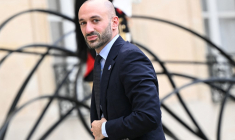 Benjamin Haddad à Paris, le 14 novembre 2025. ( AFP / BERTRAND GUAY )