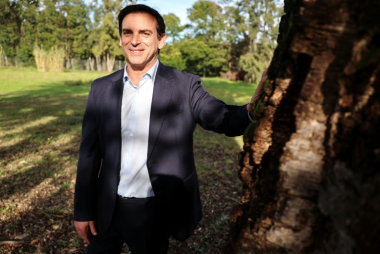 François-Xavier Ceccoli, député du groupe Les Républicains, pose à San-Giuliano, en Corse, le 5 décembre 2025 ( AFP / Pascal POCHARD-CASABIANCA )