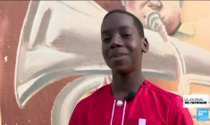 Ouganda : une organisation caritative aide les jeunes défavorisés grâce à la musique