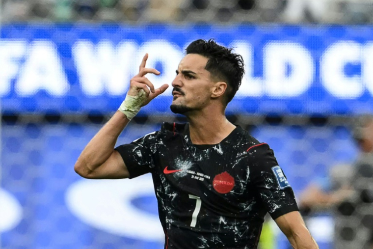 Le milieu du Canada Stephen Eustaquio a qualifié son équipe pour le 8es de finale du Mondial en battant l'Afrique du sudà Los Angeles le 28 juin 2026 ( AFP / Patrick T. Fallon )