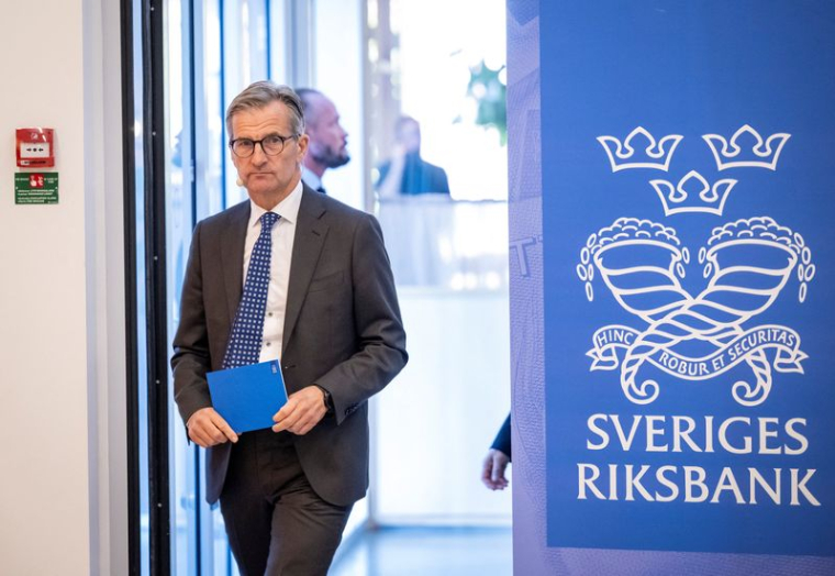 Le gouverneur de la Riksbank, Erik Thedeen, lors d'une conférence de presse à Malmö