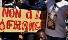 UN CONVOI MILITAIRE FRANÇAIS BLOQUÉ AU BURKINA FASO