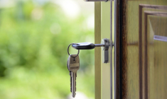 En Vendée, un conflit juridique oppose les propriétaires d'une maison qui veulent vendre et leur locataire qui souhaite rester. (illustration) (PhotoMIX-Company / Pixabay)