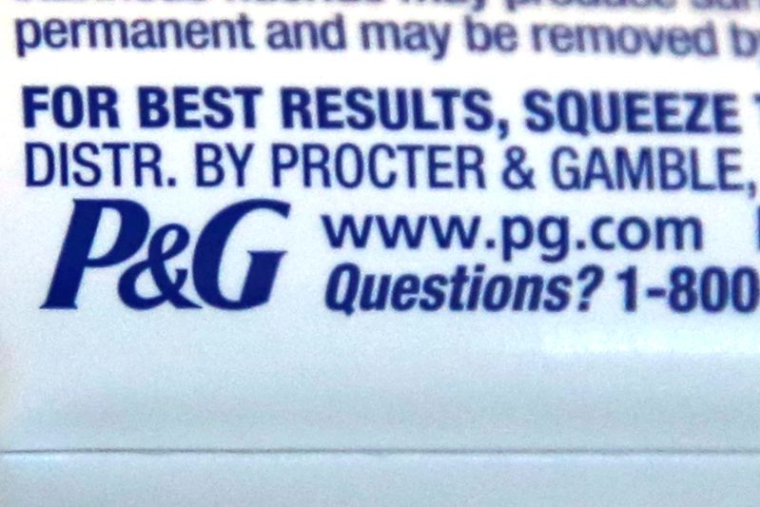 Le logo de Procter & Gamble sur un tube de dentifrice