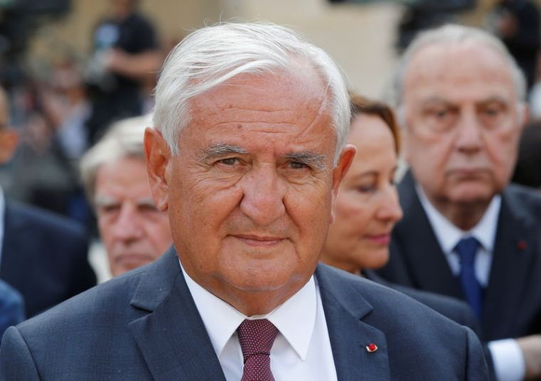 JEAN-PIERRE RAFFARIN APPORTE SON SOUTIEN À EMMANUEL MACRON