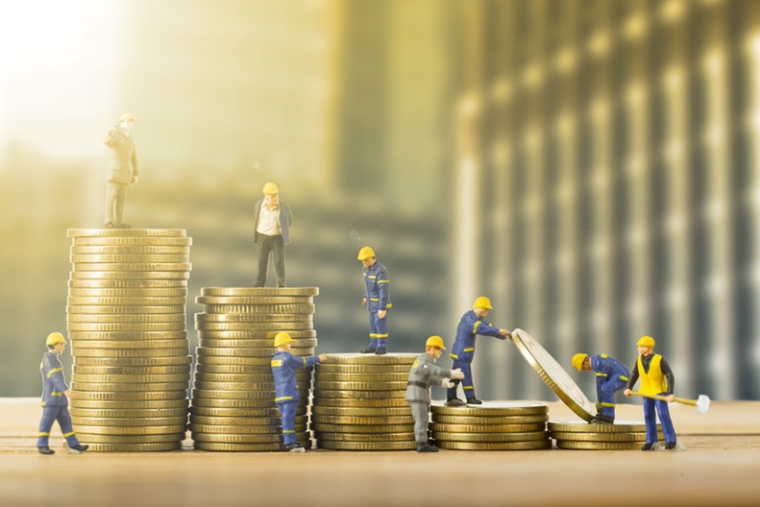 Depuis le début de l'année, les sorties sur les contrats d'assurance vie ont augmenté de 19 % (Crédit photo : Fotolia)