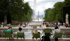 FRANCE: L'ÉCONOMIE DEVRAIT REBONDIR DE 6% EN 2021, PORTÉE PAR LA CONSOMMATION, ESTIME L'INSEE