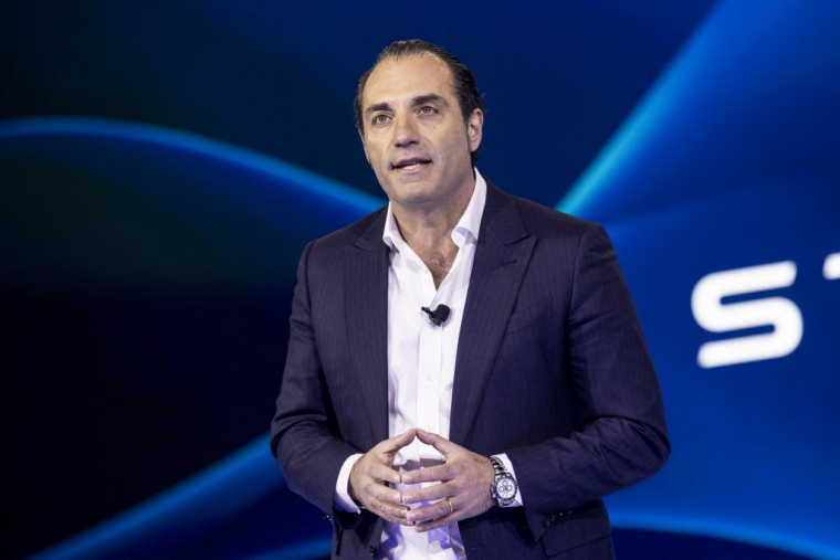 Antonio Filosa, à Los Angeles, en 2024 ( AFP / ETIENNE LAURENT )