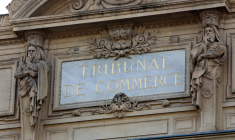 68% des patrons françaises considèrent que leur entreprise pourrait fermer dans les dix ans si leur modèle d'affaires n’évolue pas ( AFP / LOIC VENANCE )