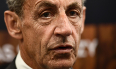Nicolas Sarkozy, le 25 août 2023, à Arcachon ( AFP / Christophe ARCHAMBAULT )