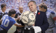 Le ballon de la main de Dieu vendu 3,3 millions de dollars