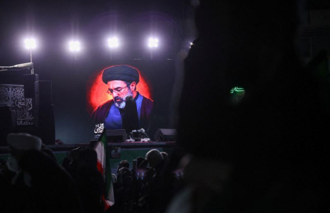 L'Iran nomme le fils de Khamenei, Mojtaba, au poste de guide suprême
