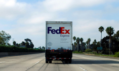 FEDEX S'ATTEND À UN EXERCICE 2020 DIFFICILE