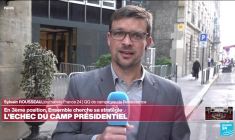 Législatives : en troisième position, le camp présidentiel cherche sa stratégie