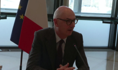 Carburants: Lescure reçoit les organisations syndicales