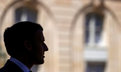 TCHAD: MACRON S'INQUIÈTE DE LA SITUATION ET RÉITÈRE SON APPEL À UNE TRANSITION PACIFIQUE