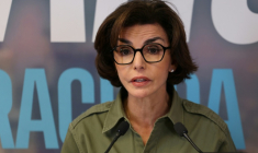 Rachida Dati, candidate de la droite et du centre à la mairie de Paris, à Paris, le 22 mars 2026 ( AFP / Ian LANGSDON )