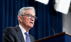 Le président de la Réserve fédérale américaine (Fed), Jerome Powell, s'exprime lors d'une conférence de presse à Washington, le 10 décembre 2025 ( AFP / SAUL LOEB )