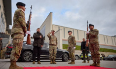 Le président ukrainien Zelenskiy visite le quartier général de l'armée américaine pour l'Europe et l'Afrique à Wiesbaden