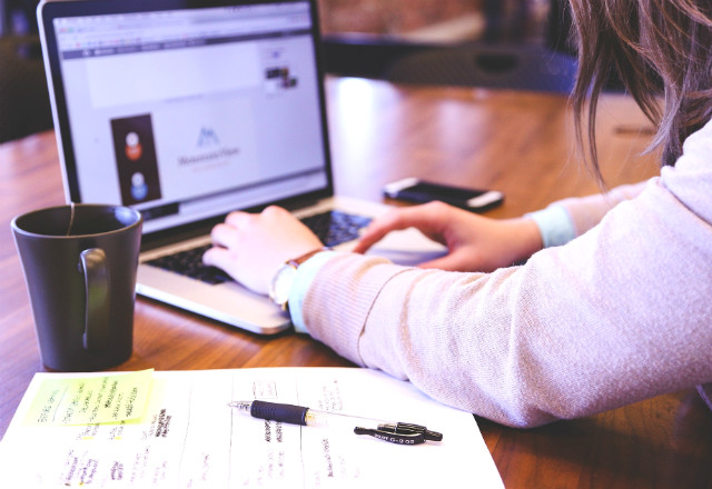 Selon une étude réalisée par Deloitte les français sont plus mûrs pour une relation digitale avec leur banque.(Crédits:Pixabay)