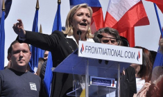 Hausse du pouvoir d'achats, baisse des impôts : beaucoup de Français devrait trouver leur compte dans les mesures fiscales de la candidate du FN. Reste à les financer... (crédit : CC-Blandine Le Cain)