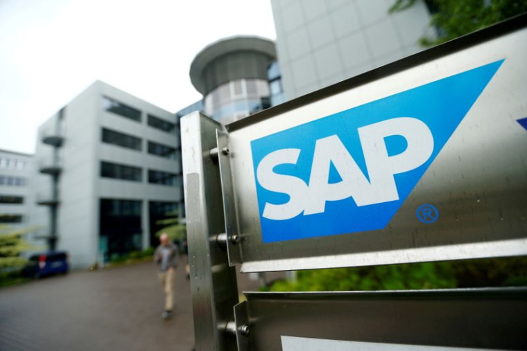 SAP GRIMPE APRÈS LE RELÈVEMENT DE SES PRÉVISIONS