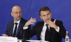 Thierry Beaudet et Emmanuel Macron à Paris, le 26 avril 2024. ( POOL / LUDOVIC MARIN )