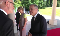 Le Premier ministre du Canada Mark Carney arrive à Evian pour le sommet du G7