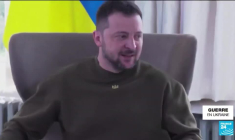 Zelensky à La Haye : le président ukrainien demande la création d'un tribunal spécial pour juger Poutine