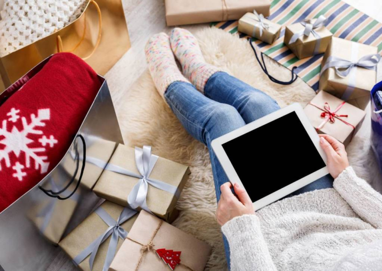 Comment revendre ses cadeaux de Noël ? / iStock.com - Milkos