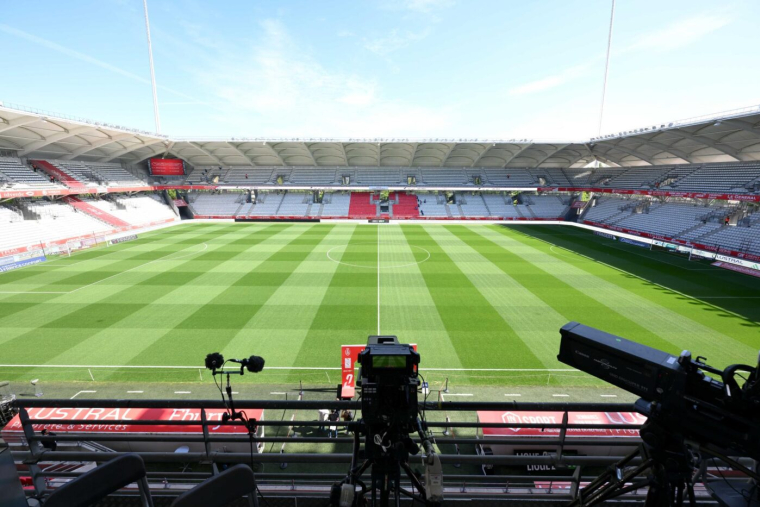En Argentine, un supporter prend le contrôle de la diffusion en plein match