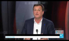Louis Aliot : "Emmanuel Macron est soutenu par les marchés financiers"