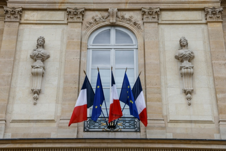 Les drapeaux français et de l'Union européenne à l'Élysée, le 20 mai 2022 à Paris ( AFP / Ludovic MARIN )