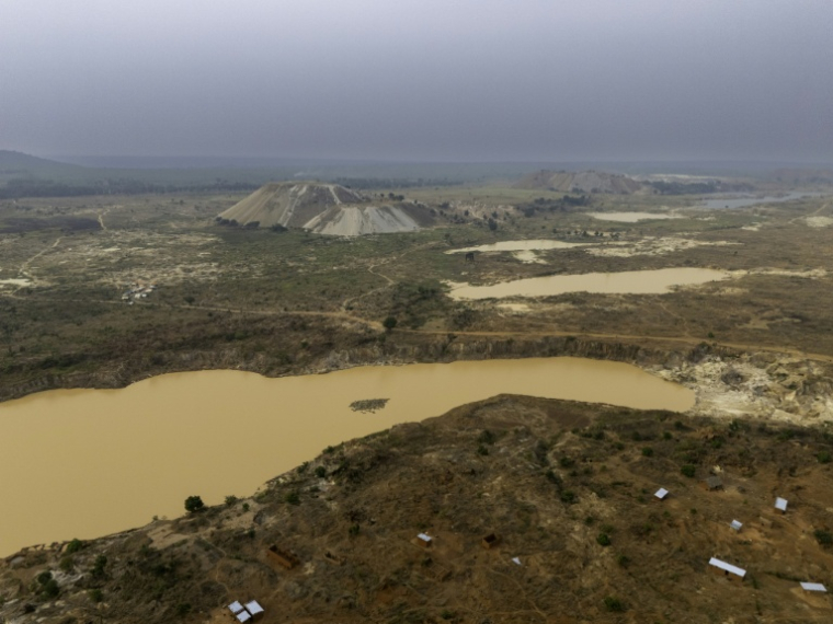Vue aérienne d'un site d'exploration de lithium à Manono, dans le sud-est de la RDC, le 9 septembre 2026 ( AFP / GLODY MURHABAZI )