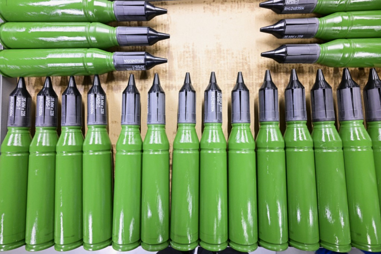 Des munitions dans une usine Rheinmetall, à  Unterluess (illustration) ( POOL / FABIAN BIMMER )