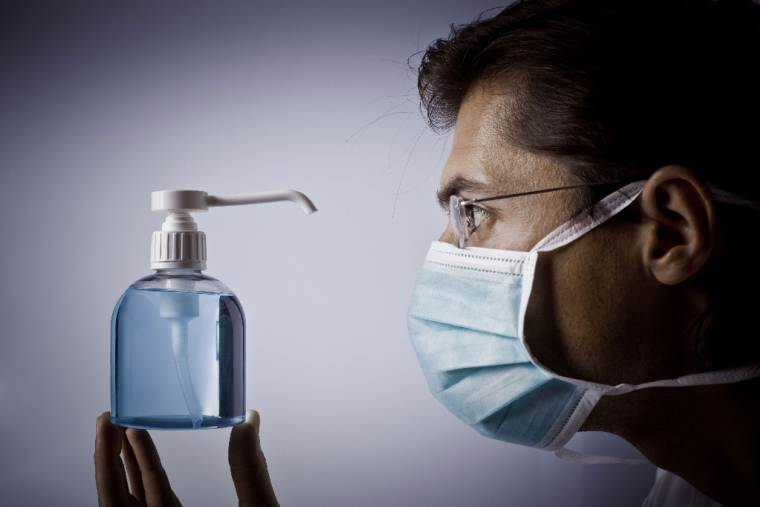 Sept sites internet de vente en ligne de matériel liés à la prévention ou au dépistage du coronavirus ont été fermés vendredi 27 mars par les gendarmes (Crédits photo : Adobe Stock -  )