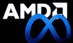 le logo de Meta imprimé en 3D Meta est vu devant le logo AMD affiché dans cette illustration
