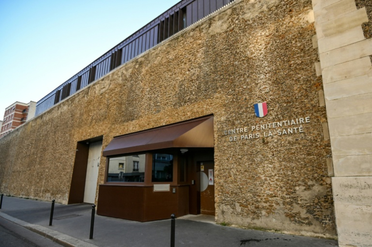 A la Santé, M. Sarkozy devrait être installé seul dans l'une des quinze cellules de 9 m2 du quartier de l'isolement. ( AFP / BERTRAND GUAY )