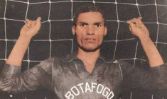 Le gardien de but brésilien Manga est décédé