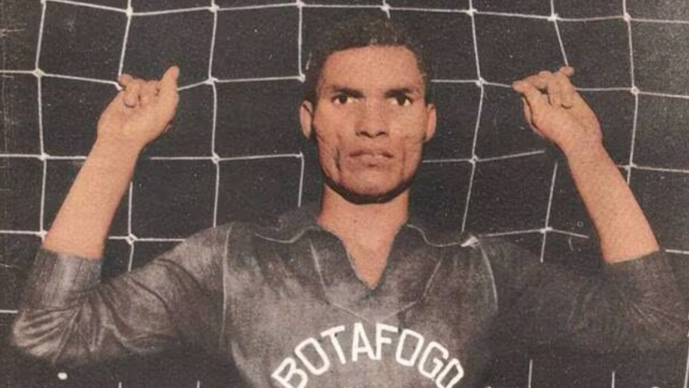 Le gardien de but brésilien Manga est décédé